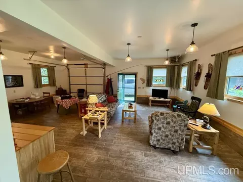 Living - e16916 Nevins Lake Drive, Shingleton, MI 49884 photo 3 of 5