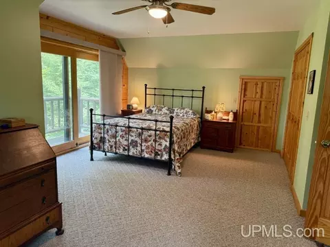 Bedroom - e16916 Nevins Lake Drive, Shingleton, MI 49884 photo 1 of 8