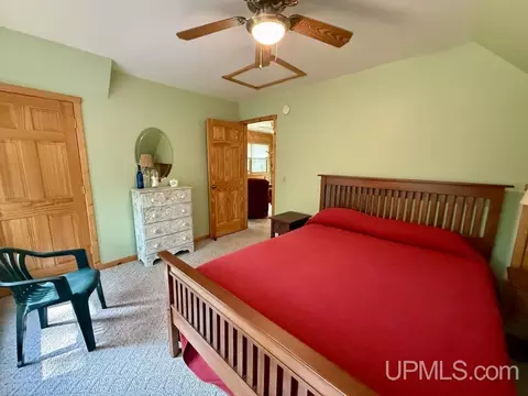 Bedroom - e16916 Nevins Lake Drive, Shingleton, MI 49884 photo 3 of 8
