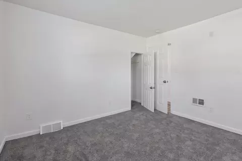 Bedroom - 2719 Fielding, Flint, MI 48503 photo 3 of 11