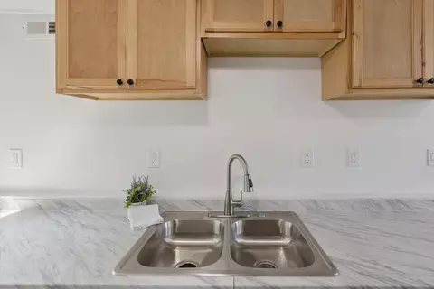 Kitchen - 2719 Fielding, Flint, MI 48503 photo 4 of 4