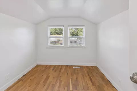 Bedroom - 2719 Fielding, Flint, MI 48503 photo 9 of 11
