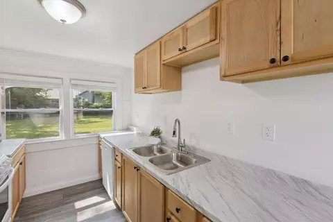 Kitchen - 2719 Fielding, Flint, MI 48503 photo 3 of 4