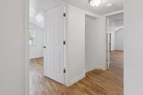 Entry Way - 2719 Fielding, Flint, MI 48503 photo 4 of 4