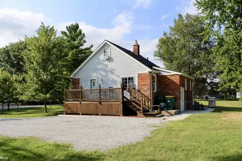 303 Cox, Saint Clair, MI 48079 photo 4