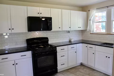 303 Cox, Saint Clair, MI 48079 photo 13