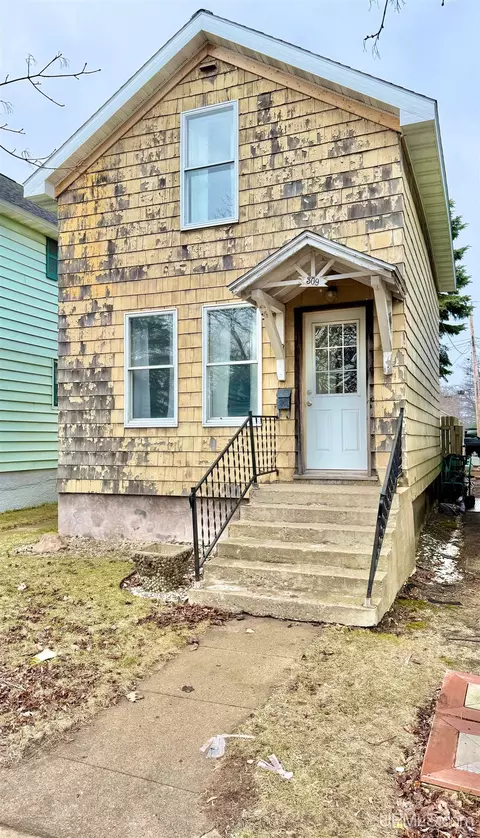 309 N 19th, Escanaba, MI 49829