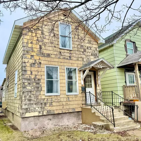 309 N 19th, Escanaba, MI 49829 photo 2