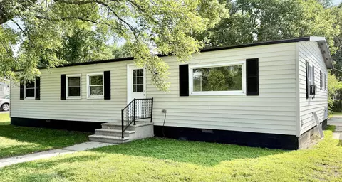 713 29th, Gladstone, MI 49837