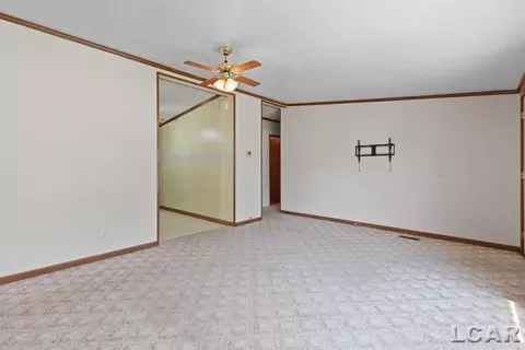 Living - 980 State, Adrian, MI 49221 photo 2 of 4