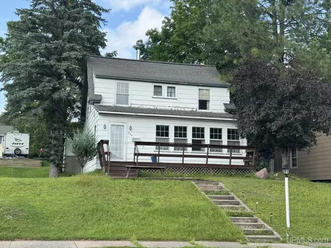 828 Cass, Kingsford, MI 49802