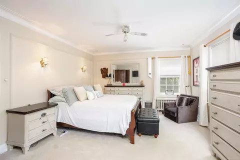 Bedroom - 803 Lakepointe, Grosse Pointe Park, MI 48230 photo 7 of 8