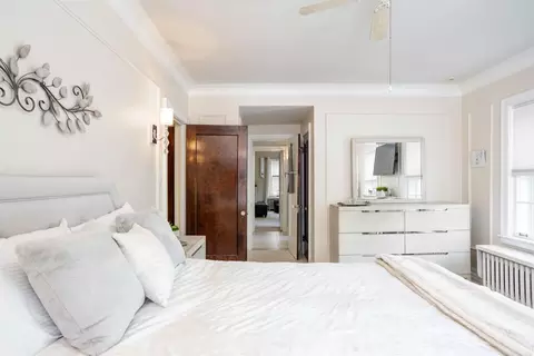 Bedroom - 803 Lakepointe, Grosse Pointe Park, MI 48230 photo 6 of 8