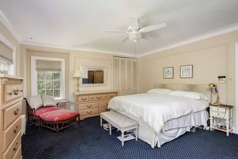 Bedroom - 803 Lakepointe, Grosse Pointe Park, MI 48230 photo 2 of 8