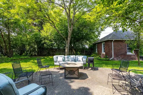 Exterior - 803 Lakepointe, Grosse Pointe Park, MI 48230 photo 8 of 14