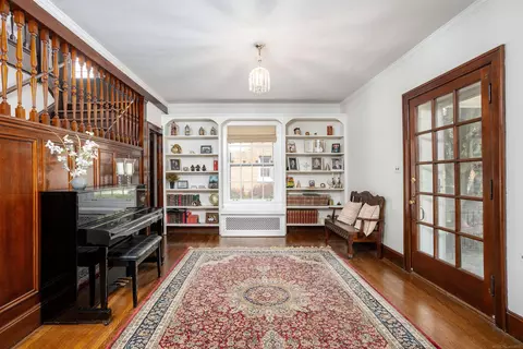 Entry Way - 803 Lakepointe, Grosse Pointe Park, MI 48230 photo 1 of 6