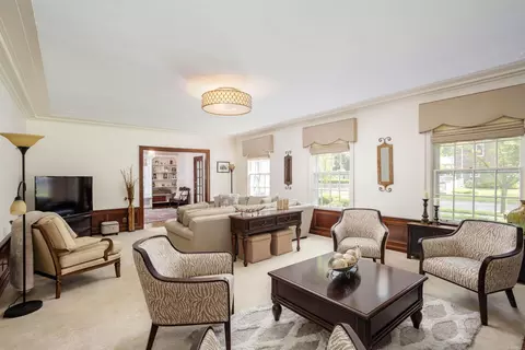Living - 803 Lakepointe, Grosse Pointe Park, MI 48230 photo 2 of 6