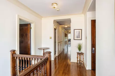 Entry Way - 803 Lakepointe, Grosse Pointe Park, MI 48230 photo 4 of 6