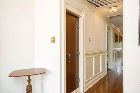 Entry Way - 803 Lakepointe, Grosse Pointe Park, MI 48230 photo 5 of 6