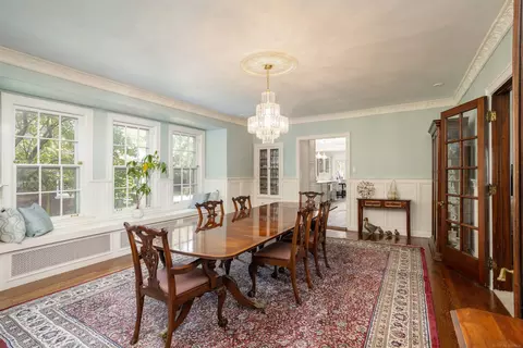 Dining - 803 Lakepointe, Grosse Pointe Park, MI 48230 photo 2 of 4