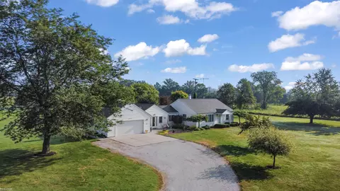 6928 Smiths Crk, Kimball, MI 48074