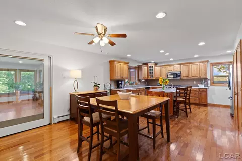 Dining - 4382 3rd, Adrian, MI 49221 photo 1 of 2