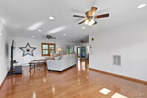 Living - 4382 3rd, Adrian, MI 49221 photo 2 of 4