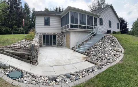 1225 8 Mile, Kawkawlin, MI 48631