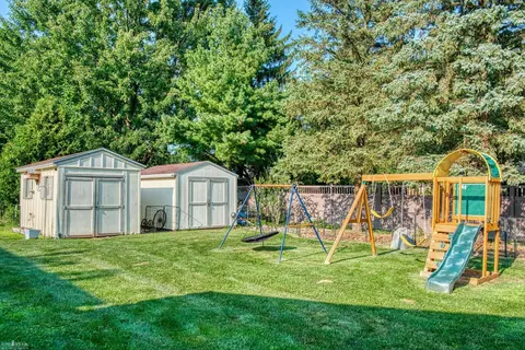 Exterior - 2364 Meadowdown, Owosso, MI 48867 photo 4 of 8