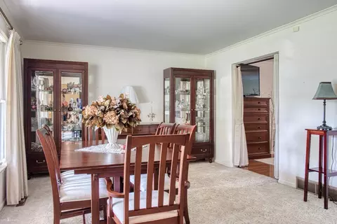 Dining - 2364 Meadowdown, Owosso, MI 48867 photo 2 of 2