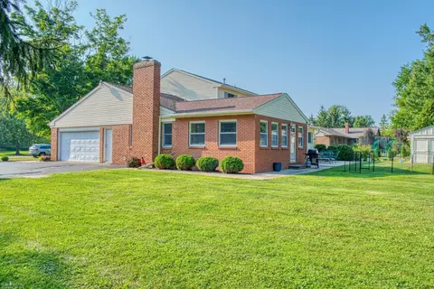 Exterior - 2364 Meadowdown, Owosso, MI 48867 photo 7 of 8