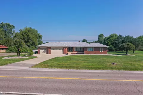 Exterior - 5205 E Mount Morris, Mount Morris, MI 48458 photo 4 of 7