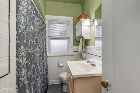 2222 Ridgemont, Grosse Pointe Woods, MI 48236 photo 8