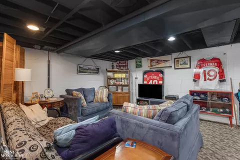 2222 Ridgemont, Grosse Pointe Woods, MI 48236 photo 28