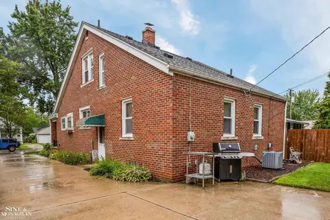 2222 Ridgemont, Grosse Pointe Woods, MI 48236 photo 31