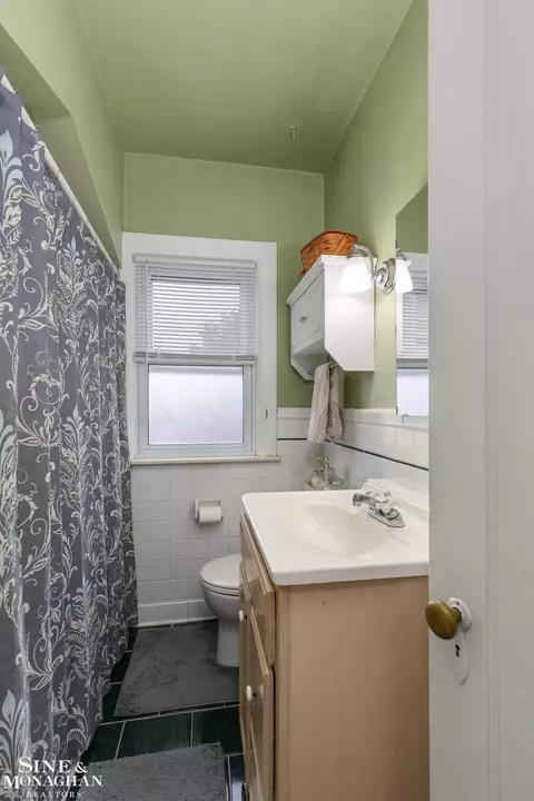 2222 Ridgemont, Grosse Pointe Woods, MI 48236 photo 9