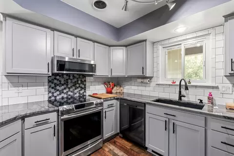 6127 E Potter, Davison, MI 48423 photo 19