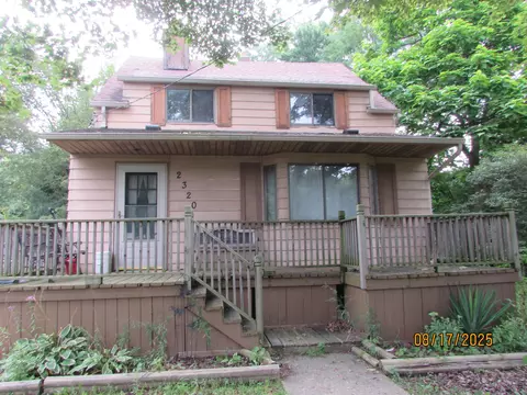 2320 Covert, Burton, MI 48509
