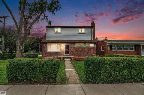 31201 Share, Saint Clair Shores, MI 48082