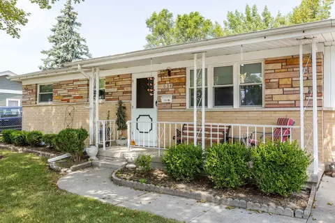 634 Fleetwood, Saginaw, MI 48604