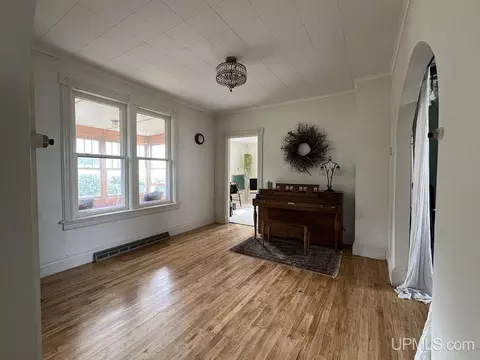 Living - 526 Bank, Ishpeming, MI 49849 photo 4 of 4