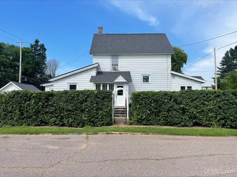 Exterior - 526 Bank, Ishpeming, MI 49849 photo 2 of 14