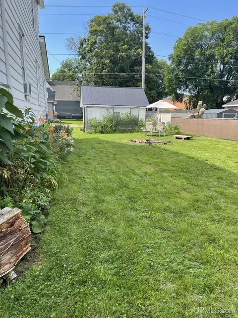 Exterior - 526 Bank, Ishpeming, MI 49849 photo 7 of 14