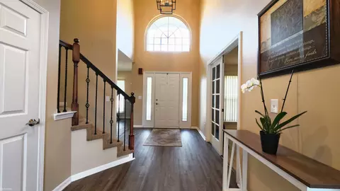 Entry Way - 48866 Brittany Parc, Macomb, MI 48044 photo 1 of 4