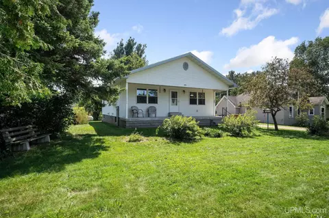 4105 E Maple Ridge 37th, Rock, MI 49880 photo 2