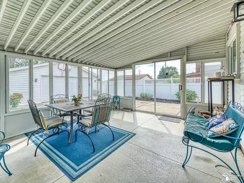 19043 Hyde Park, Trenton, MI 48183 photo 23