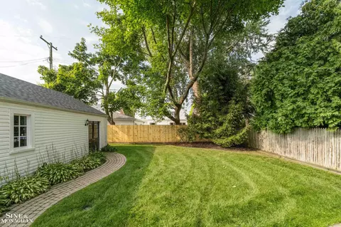 Exterior - 55 Stanton, Grosse Pointe Farms, MI 48236 photo 4 of 7