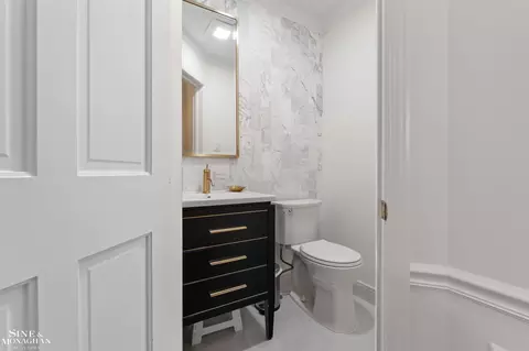 Bath - 55 Stanton, Grosse Pointe Farms, MI 48236 photo 1 of 4