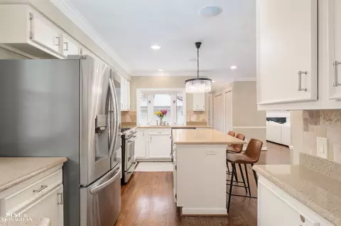Kitchen - 55 Stanton, Grosse Pointe Farms, MI 48236 photo 5 of 6