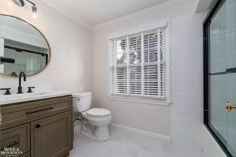Bath - 55 Stanton, Grosse Pointe Farms, MI 48236 photo 4 of 4